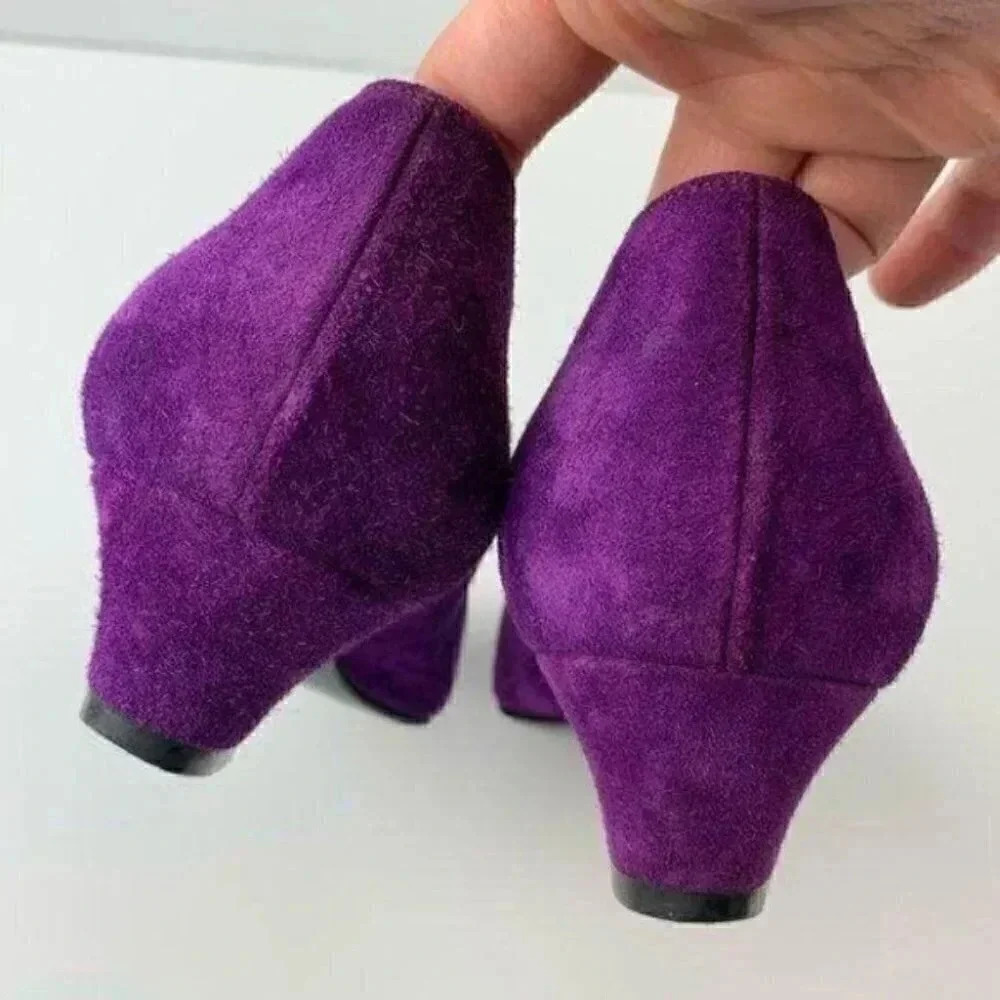 Bruno Magli heels 9 AA purple suede Italy gold - Picture 6 of 8